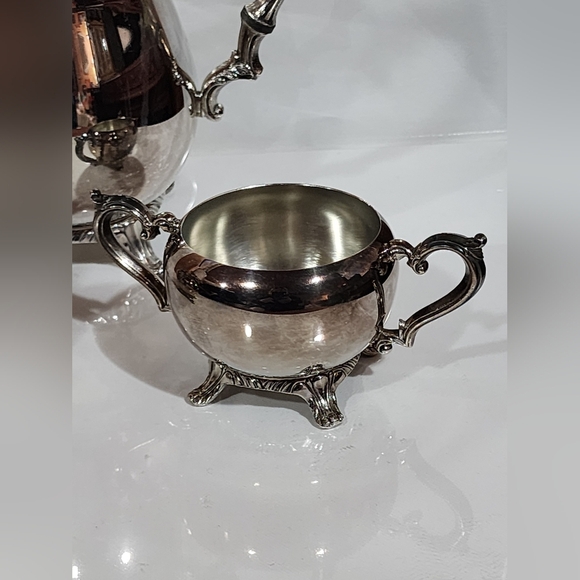 Vintage silver-plated tea set made by the International Silver Company - Picture 6 of 17